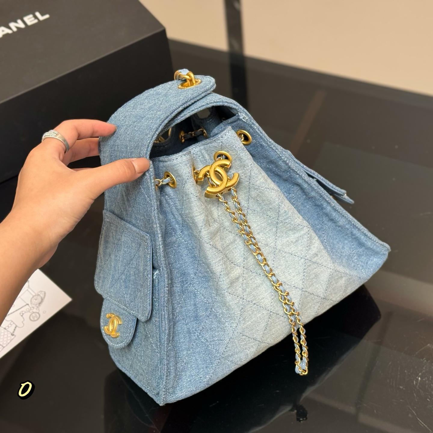 Mini Quilted Denim Hobo Bag – 26cm Everyday Carry - Image 2