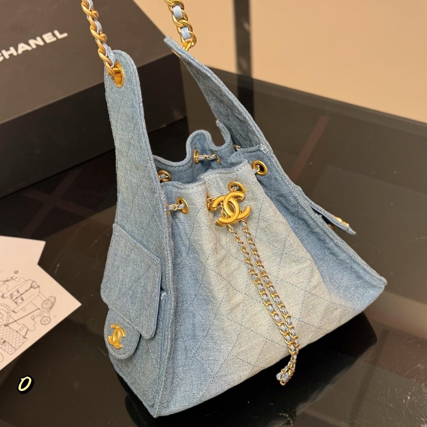 Mini Quilted Denim Hobo Bag – 26cm Everyday Carry - Image 5