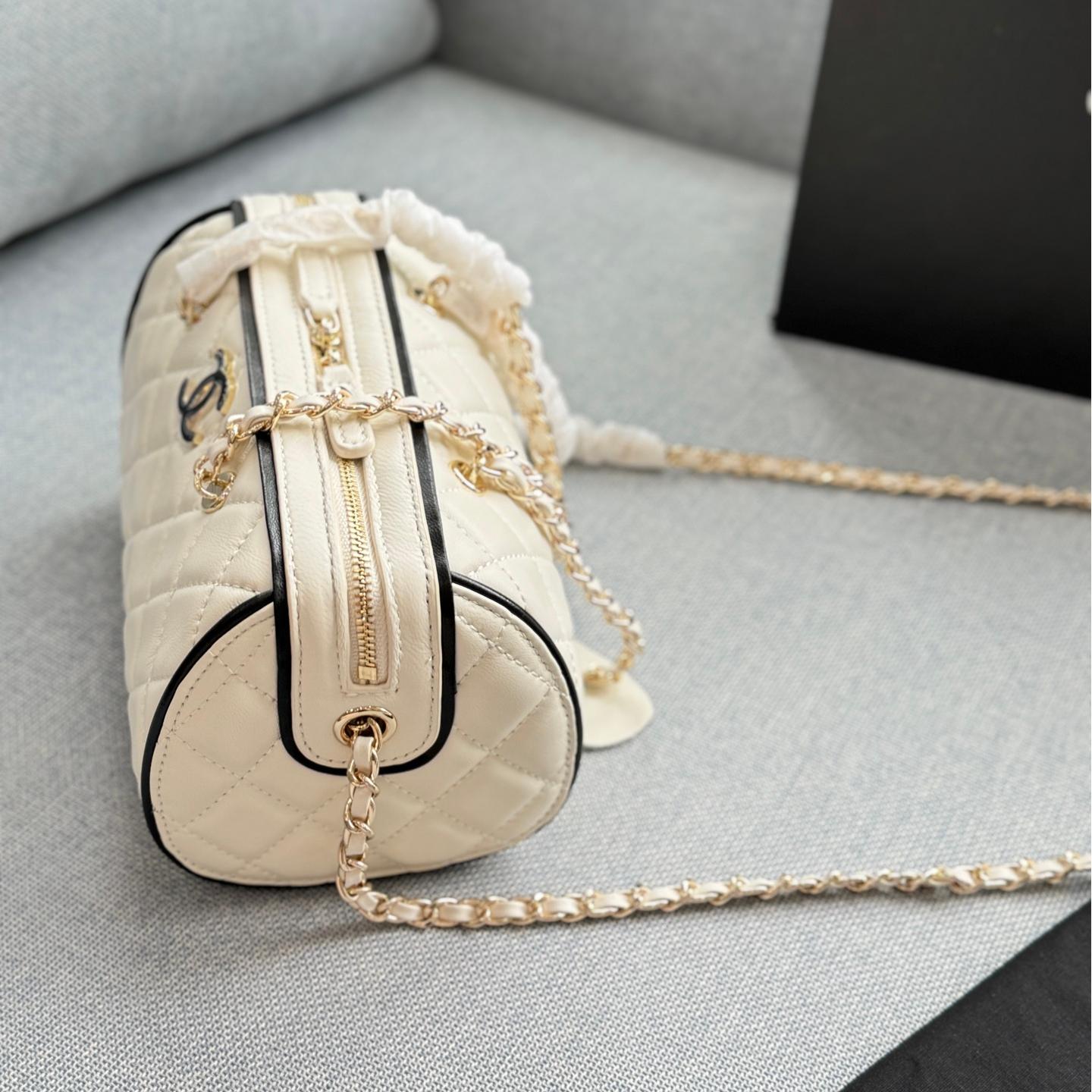 Mini Quilted Bowling Bag with Chain – 19cm Structured Satchel - Image 2