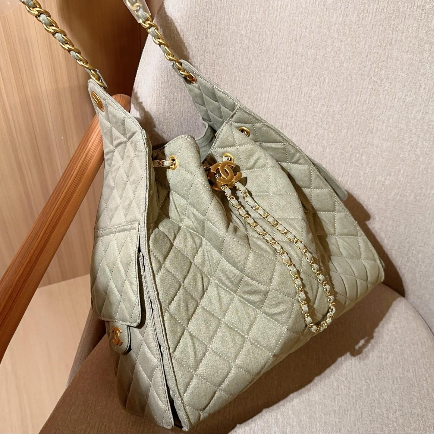 Vintage Denim Chain Hobo Bag – 33cm Drawstring Bucket Design - Image 3