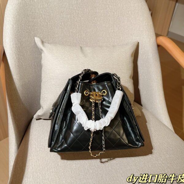 Mini Hobo Shoulder Bag in Calfskin with Drawstring – 26cm