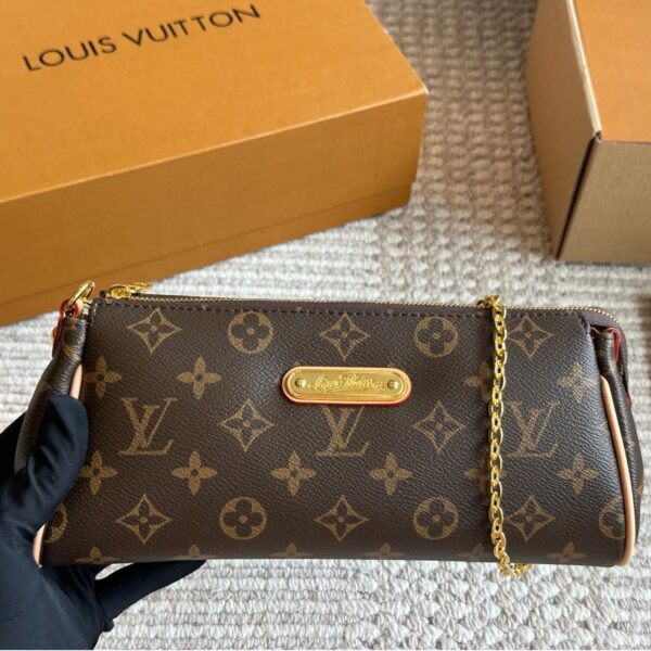 Vintage Monogram Shoulder Bag – Limited Edition Chain Crossbody 25CM