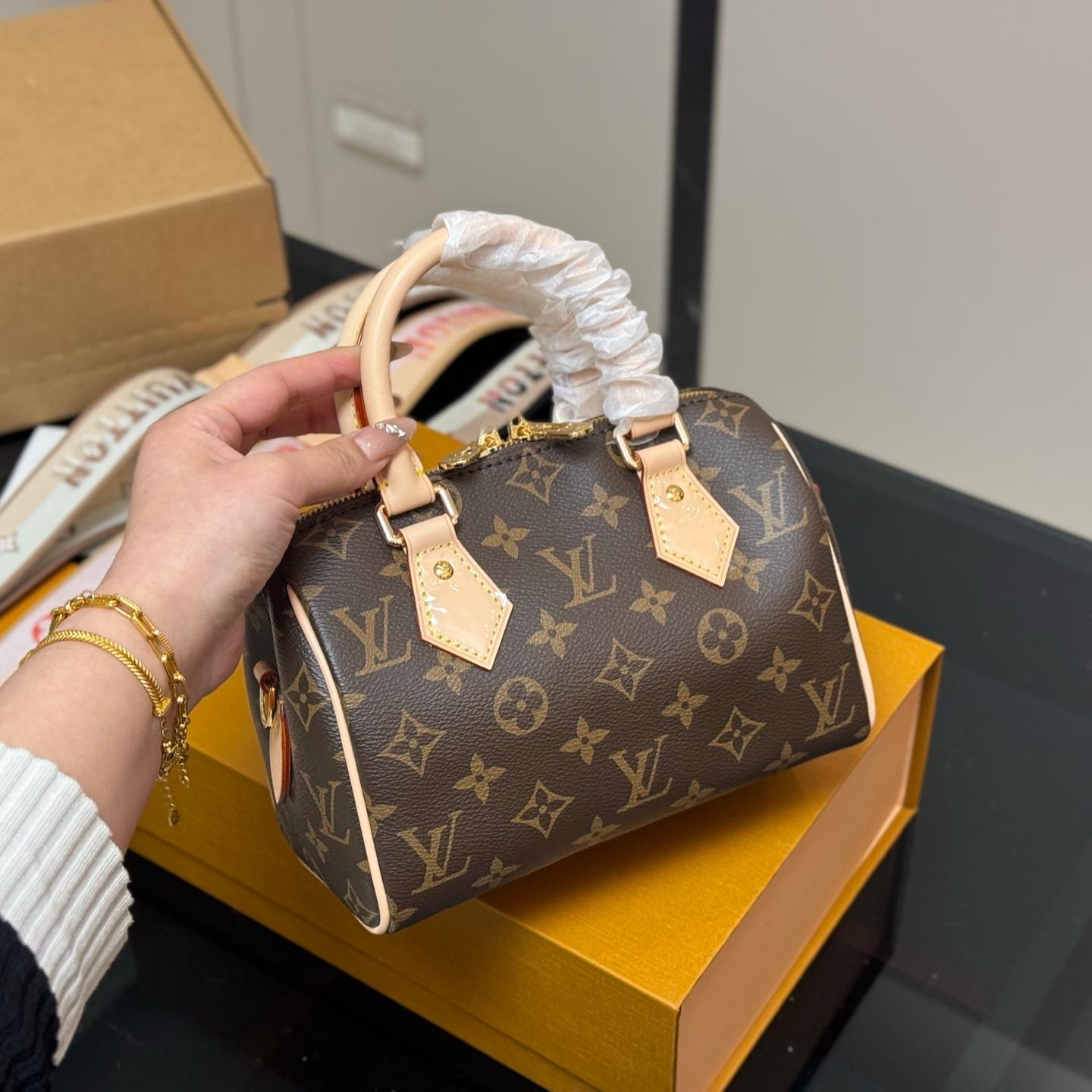 Louis Vuitton Monogram Speedy 20 – Mini Top Handle Bag 23CM - Image 2