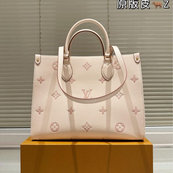 Louis Vuitton Onthego MM Monogram Empreinte Leather Tote  35CM