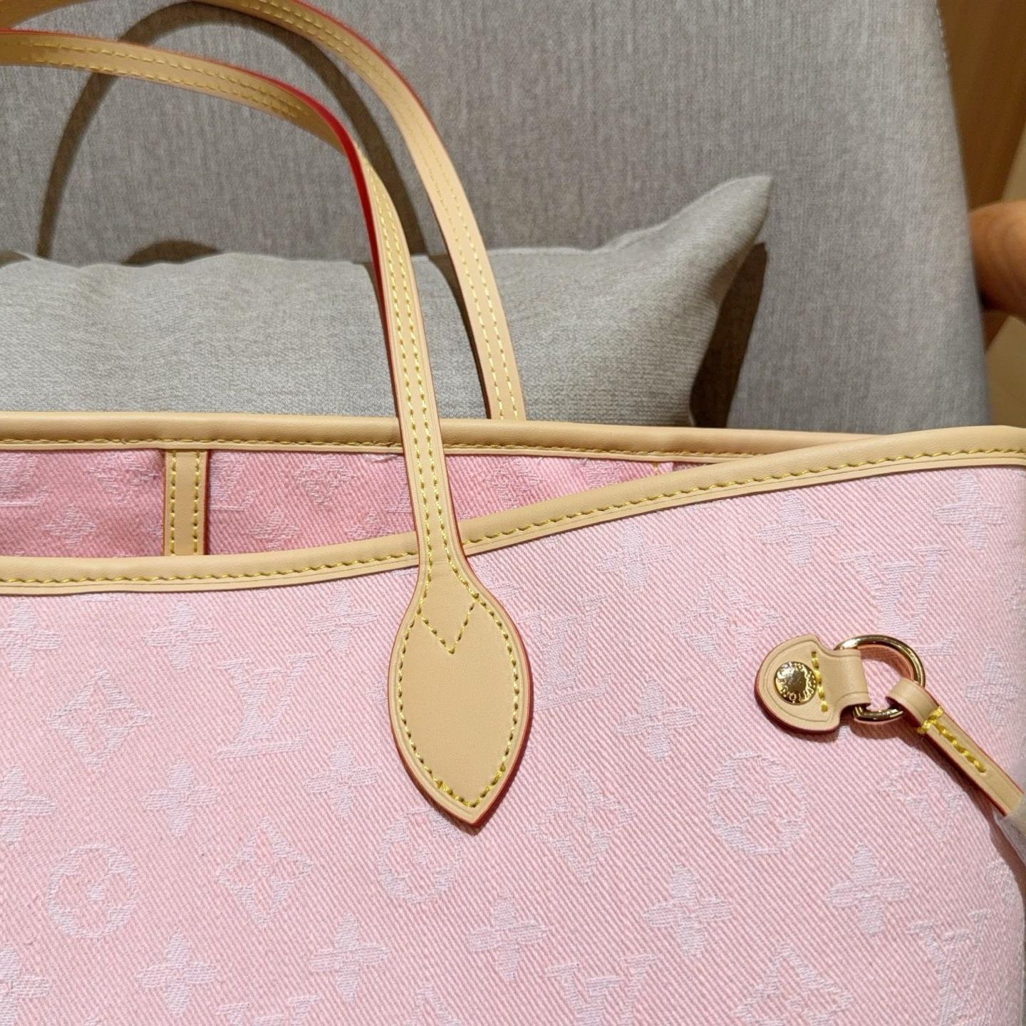 Classic Neverfull MM Tote in Beige Monogram Empreinte Leather with Removable Pouch – 32CM - Image 6