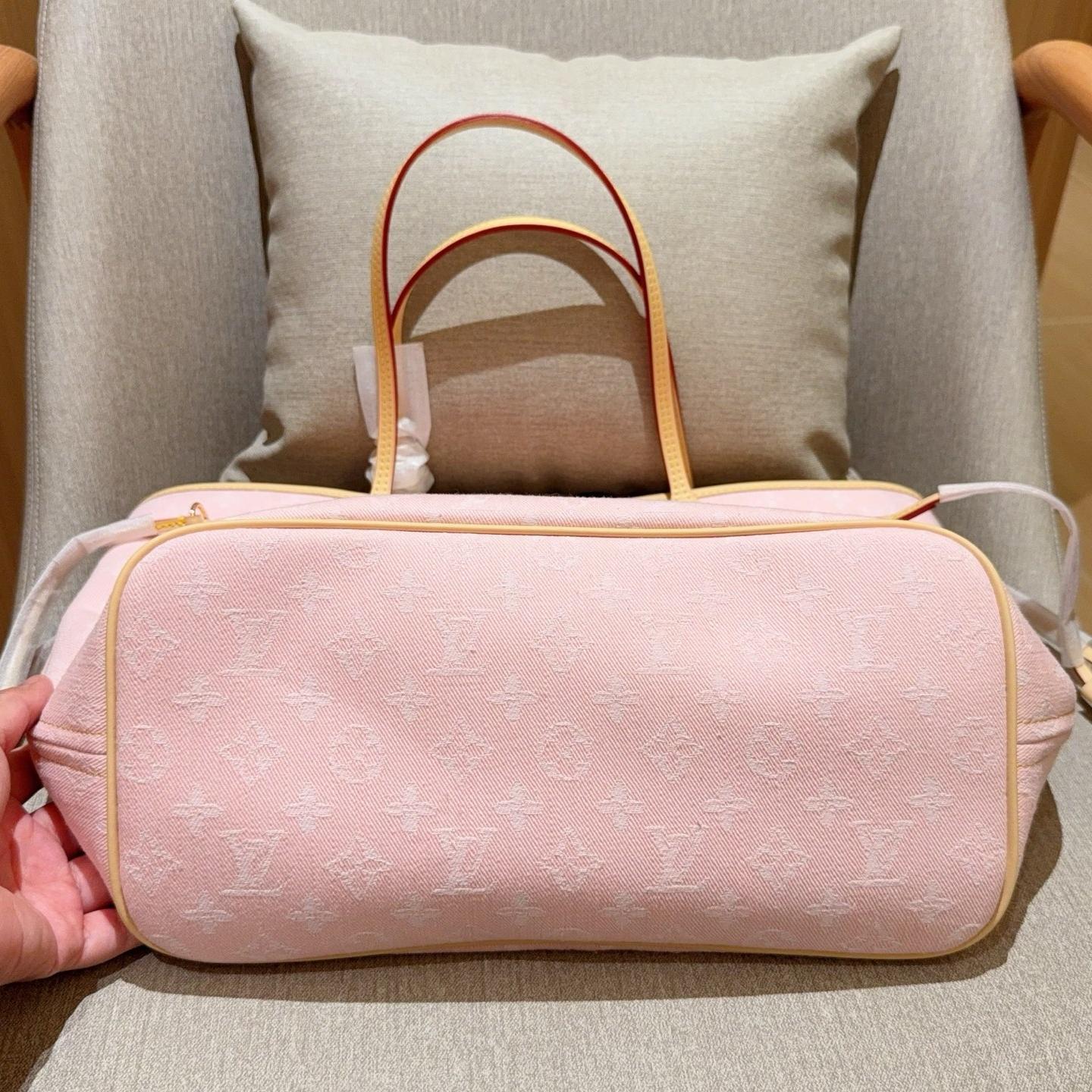 Classic Neverfull MM Tote in Beige Monogram Empreinte Leather with Removable Pouch – 32CM - Image 8