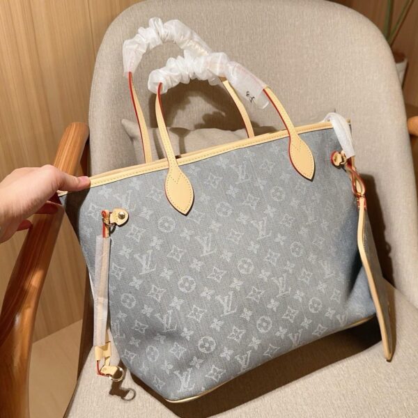 Neverfull MM Tote in Grey Denim Monogram Canvas with Natural Cowhide Trim – 32CM