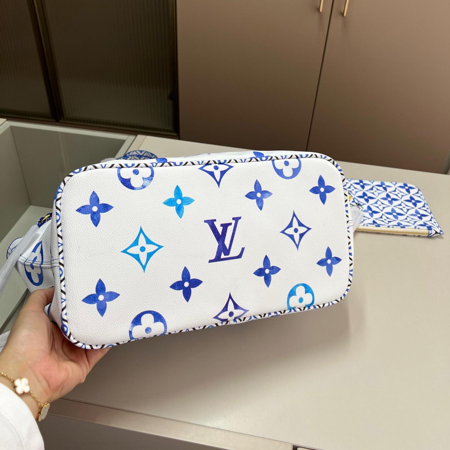 Blue Gradient Monogram Neverfull Tote Bag with Printed Pouch – 33cm Summer Edition - Image 3