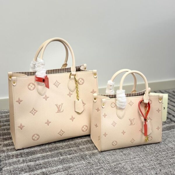 LV Onthego Tote Bag in Creamy Beige Monogram – 25cm & 35cm Sizes