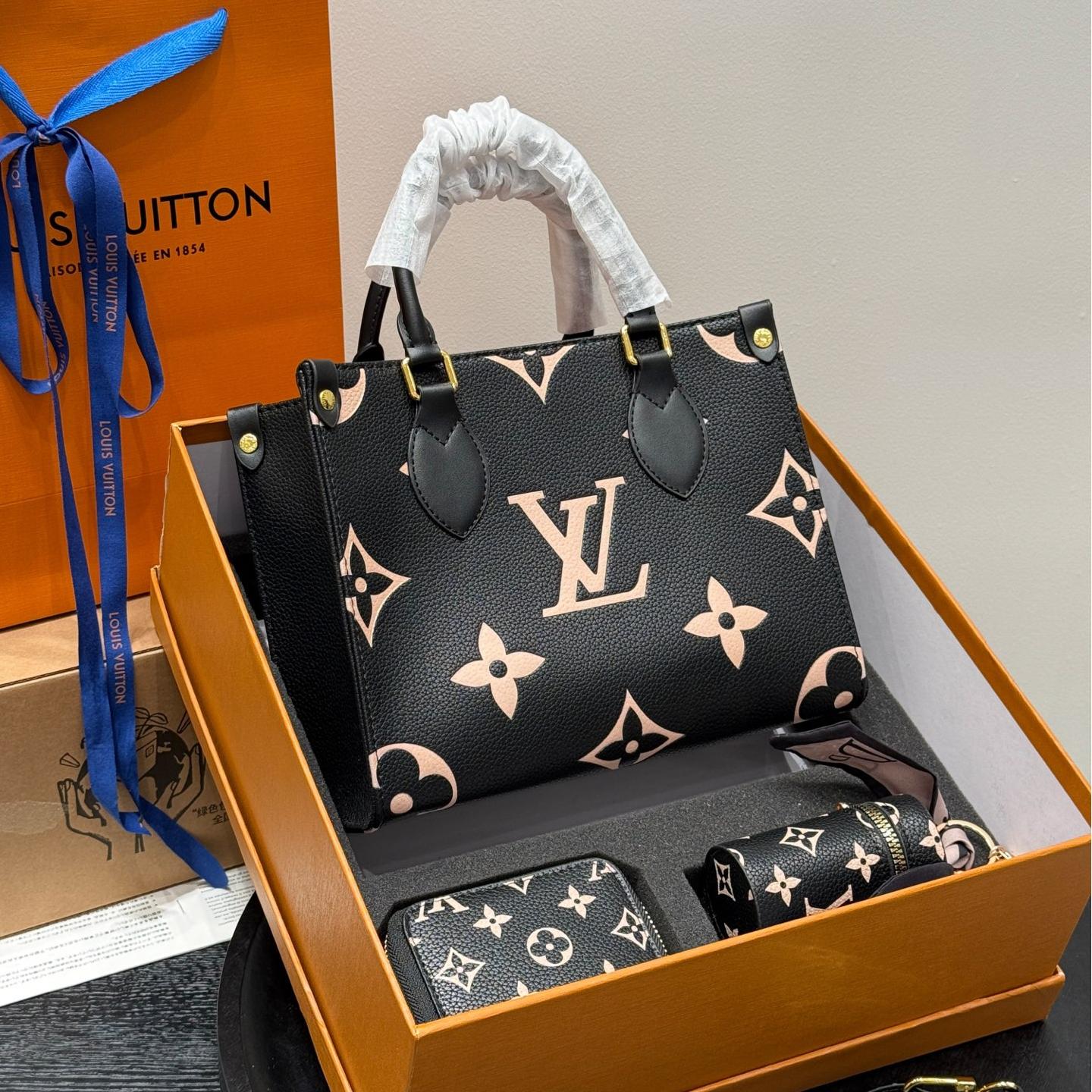 LV Onthego Jungle Tote Set – 25cm Black Embossed Monogram with Card Holder & Key Pouch - Image 2