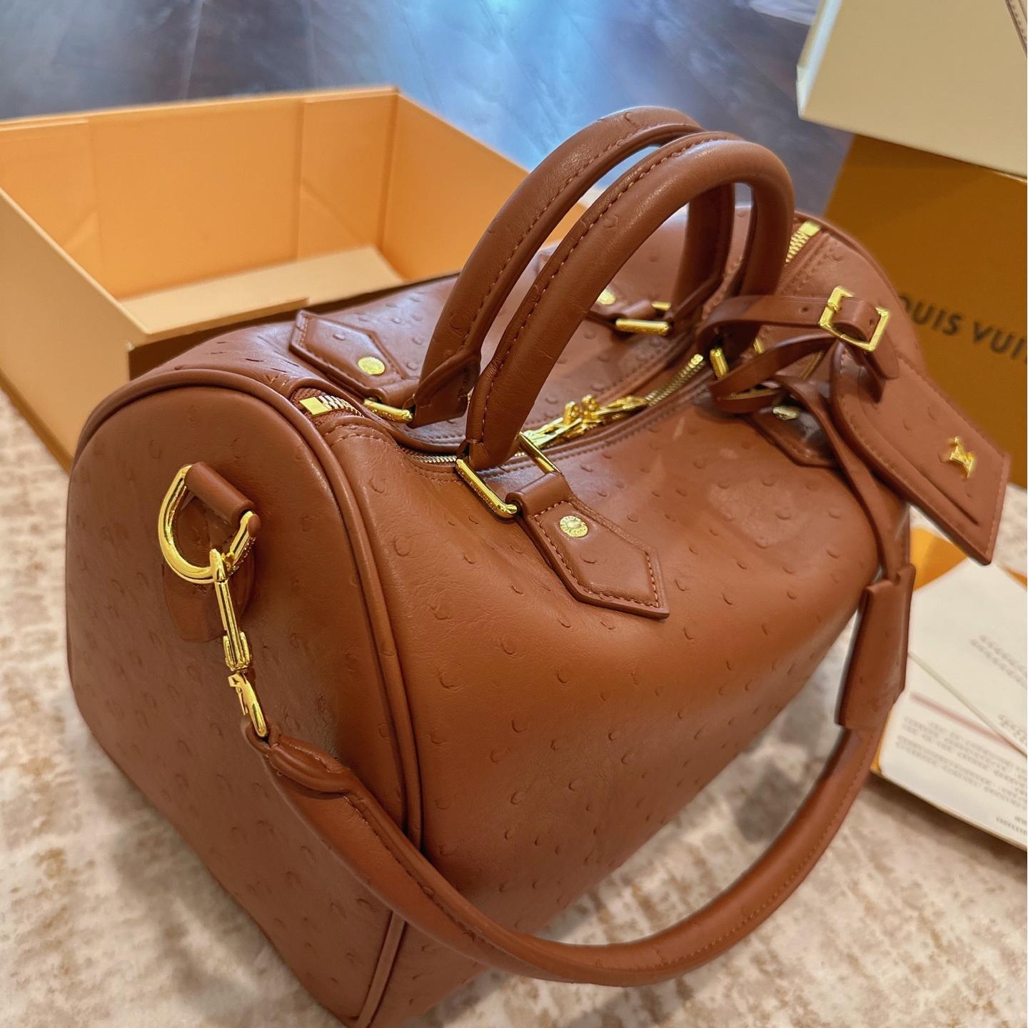 LV Speedy 30 Ostrich-Embossed Leather Bag – 2025 Classic Revival 30CM - Image 4