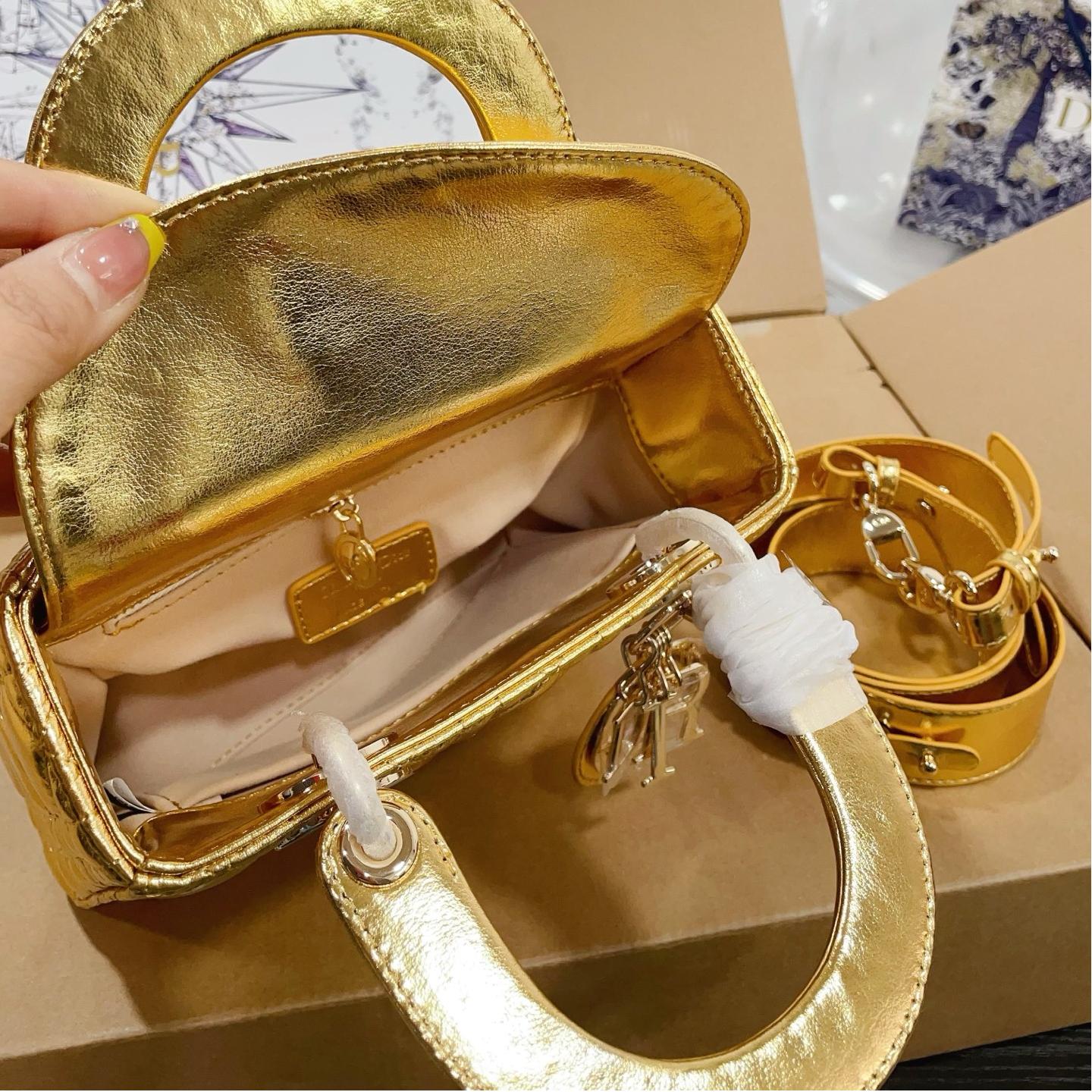 Dior Lady Metallic Leather Bag – 20cm Cannage with Gold & Silver Finish - Image 9