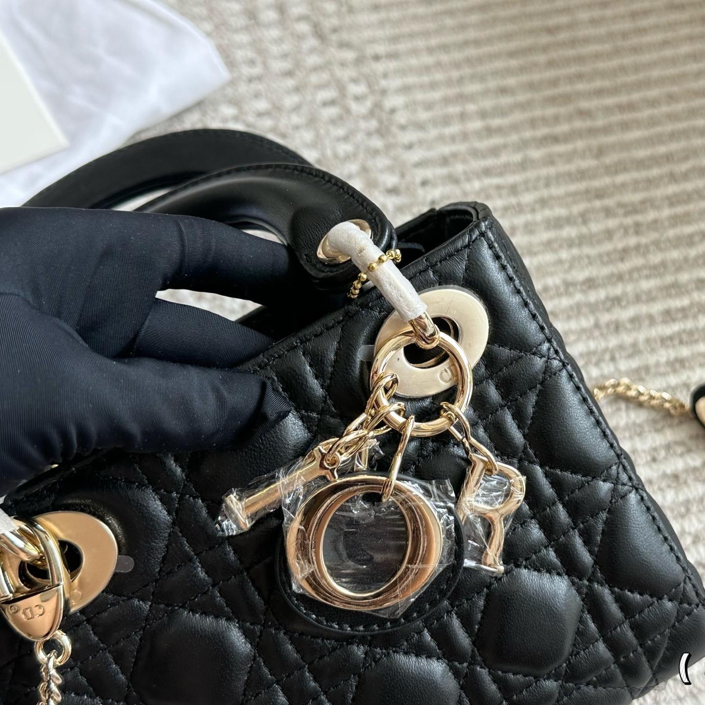 Classic Black Lambskin Lady-Inspired Handbag – Cannage Quilted Top Handle Bag with Strap 17CM/20CM - Image 5