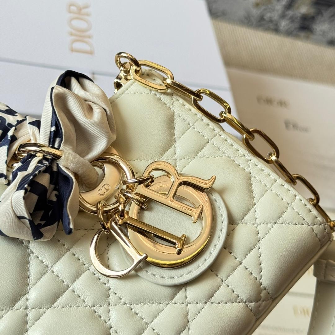 Cream White Lady D-Joy Quilted Leather Bag – Rectangular Top Handle with Scarf Detail 22CM - Image 4