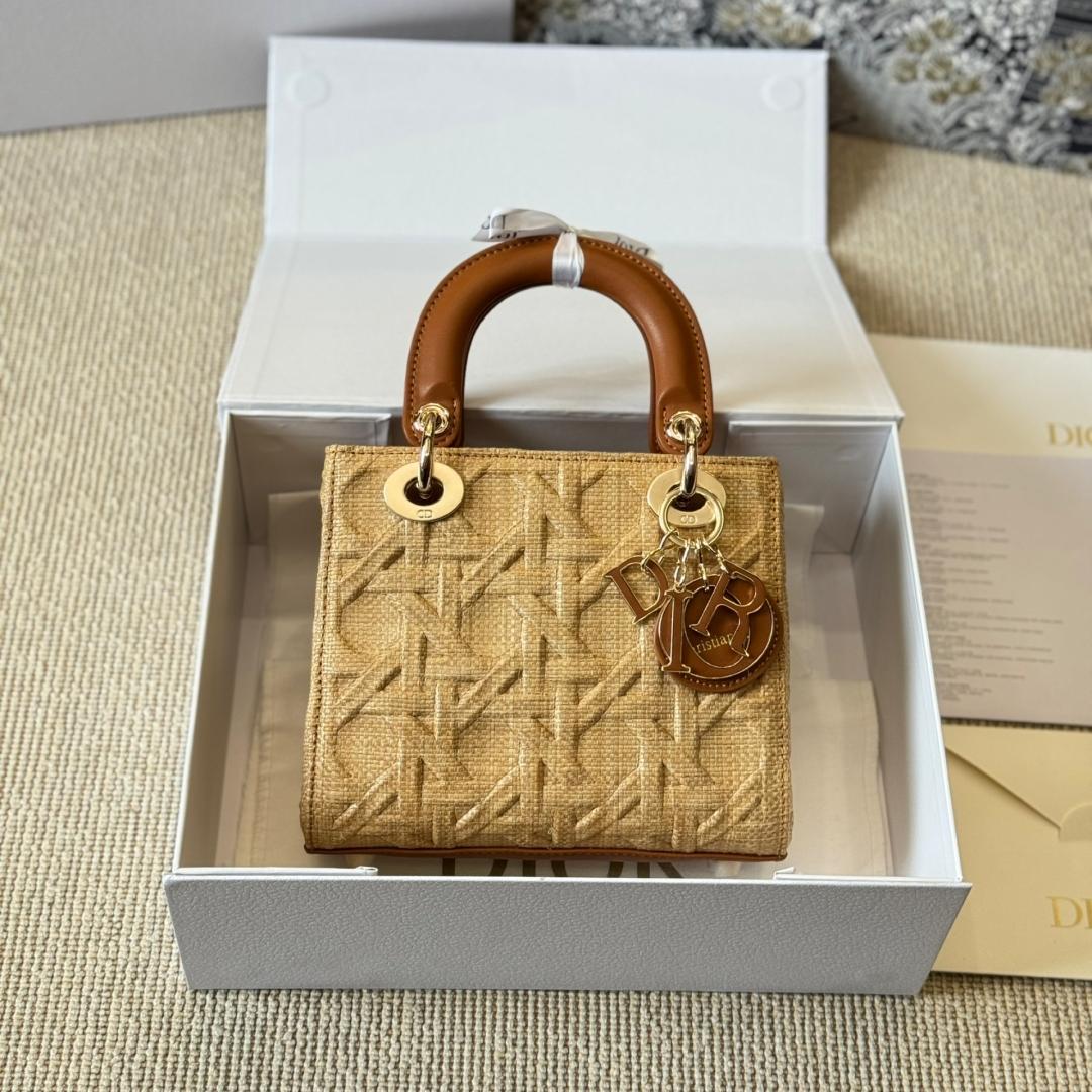 Cream White Lady D-Joy Quilted Leather Bag – Rectangular Top Handle with Scarf Detail 22CM - Image 2