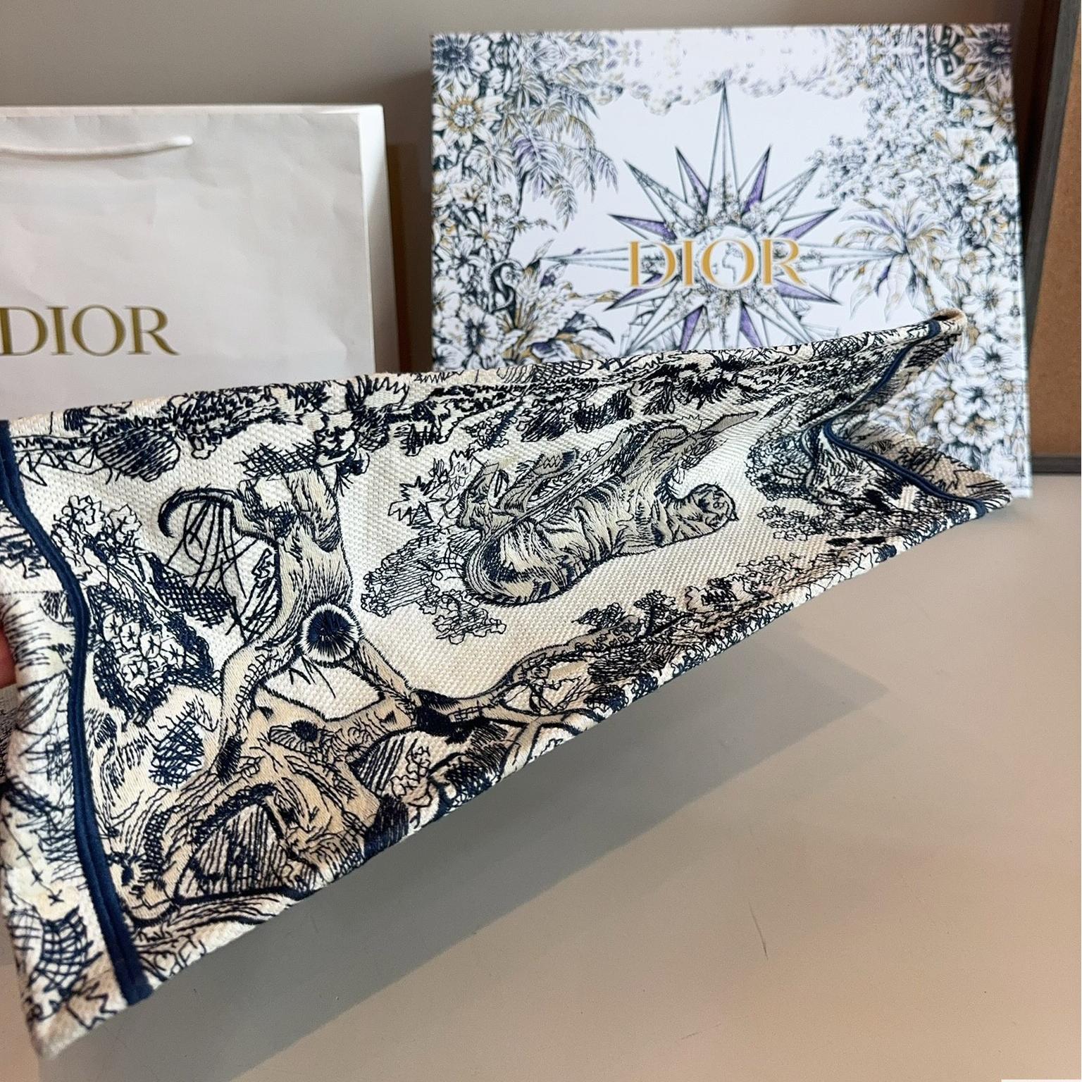 Dior Book Tote in Black & White Paris Allover Embroidered Canvas – Available in 36CM & 41CM - Image 8