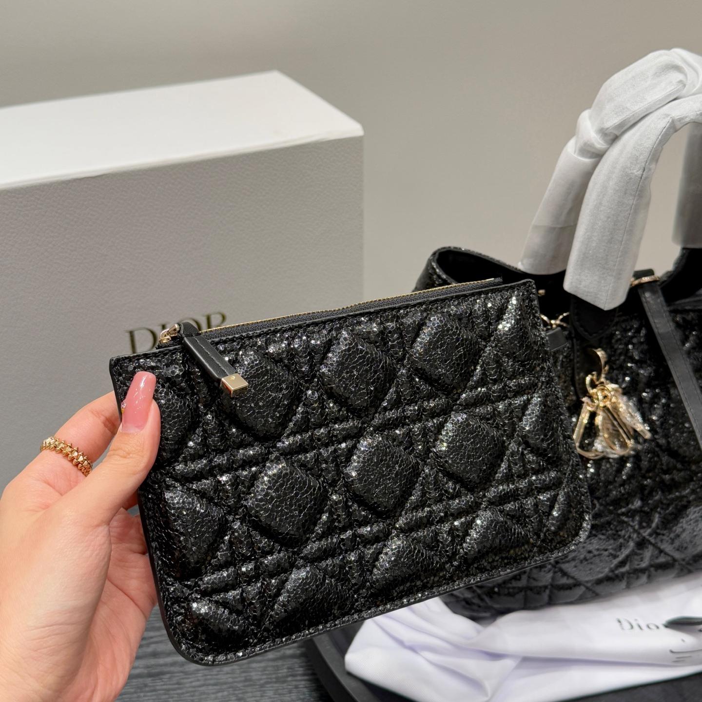 Dior-Inspired Toujours Convertible Tote – Cracked Patent Shopper Bag in Small & Medium Sizes 23CM/28CM - Image 4