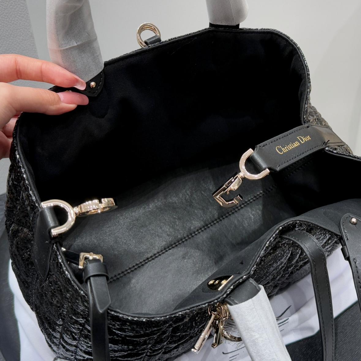 Dior-Inspired Toujours Convertible Tote – Cracked Patent Shopper Bag in Small & Medium Sizes 23CM/28CM - Image 8