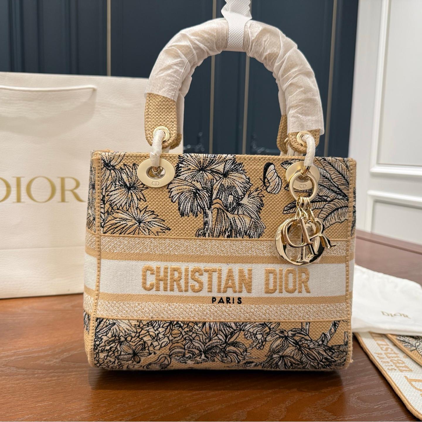 Dior Lady D-Lite Bag in Tropical Embroidery with Wide Strap – 24cm