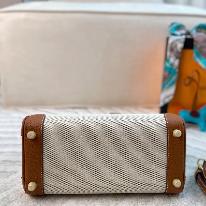 Birkin 25 & 30 in Canvas and Gold-Tan Leather – Casual Chic with Timeless Structure - Image 8