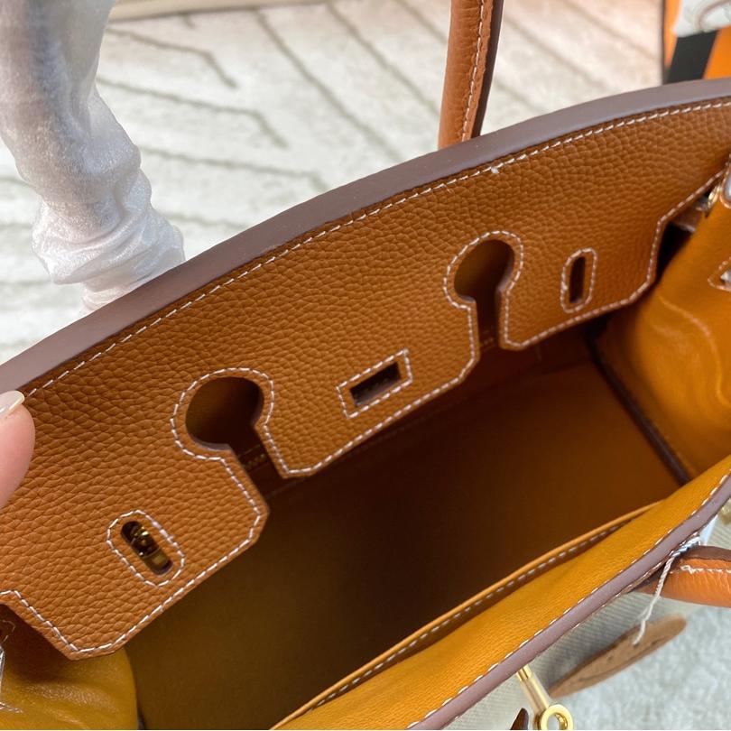 Birkin 25 & 30 in Canvas and Gold-Tan Leather – Casual Chic with Timeless Structure - Image 7