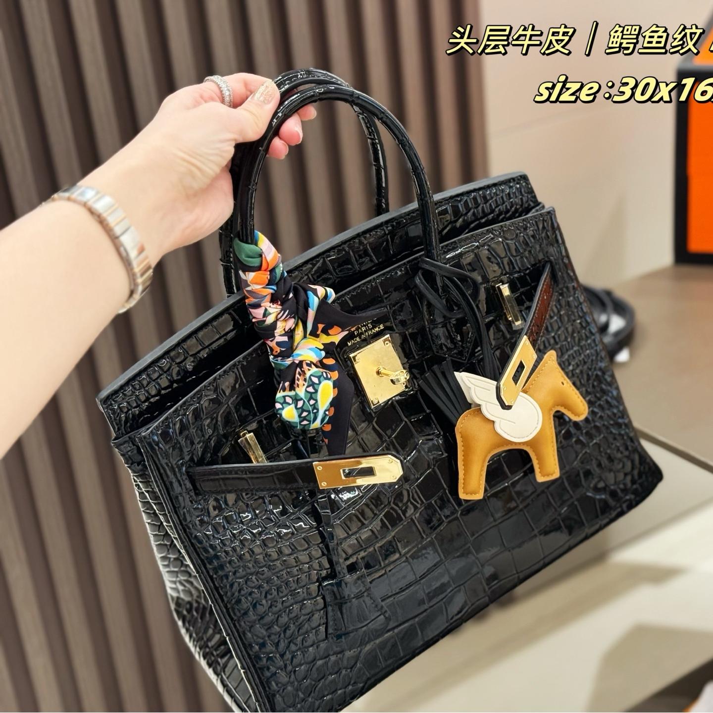 Birkin 30 in Glossy Croc-Embossed Leather – Black & Gold Statement of Power and Prestige - Image 3