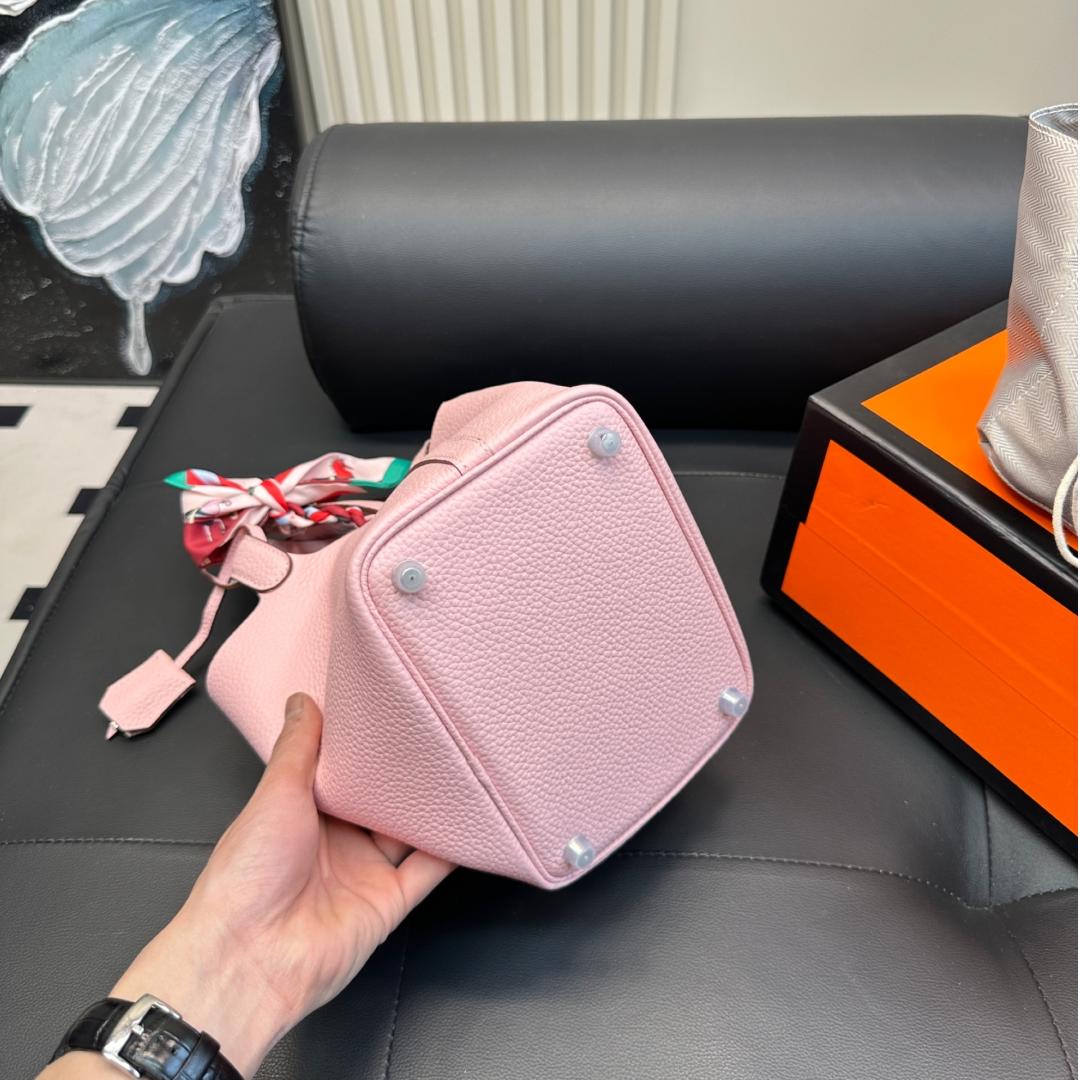 Hermès Picotin Lock 13 Bucket Bag in Pink Togo Leather with Palladium Hardware - Image 5