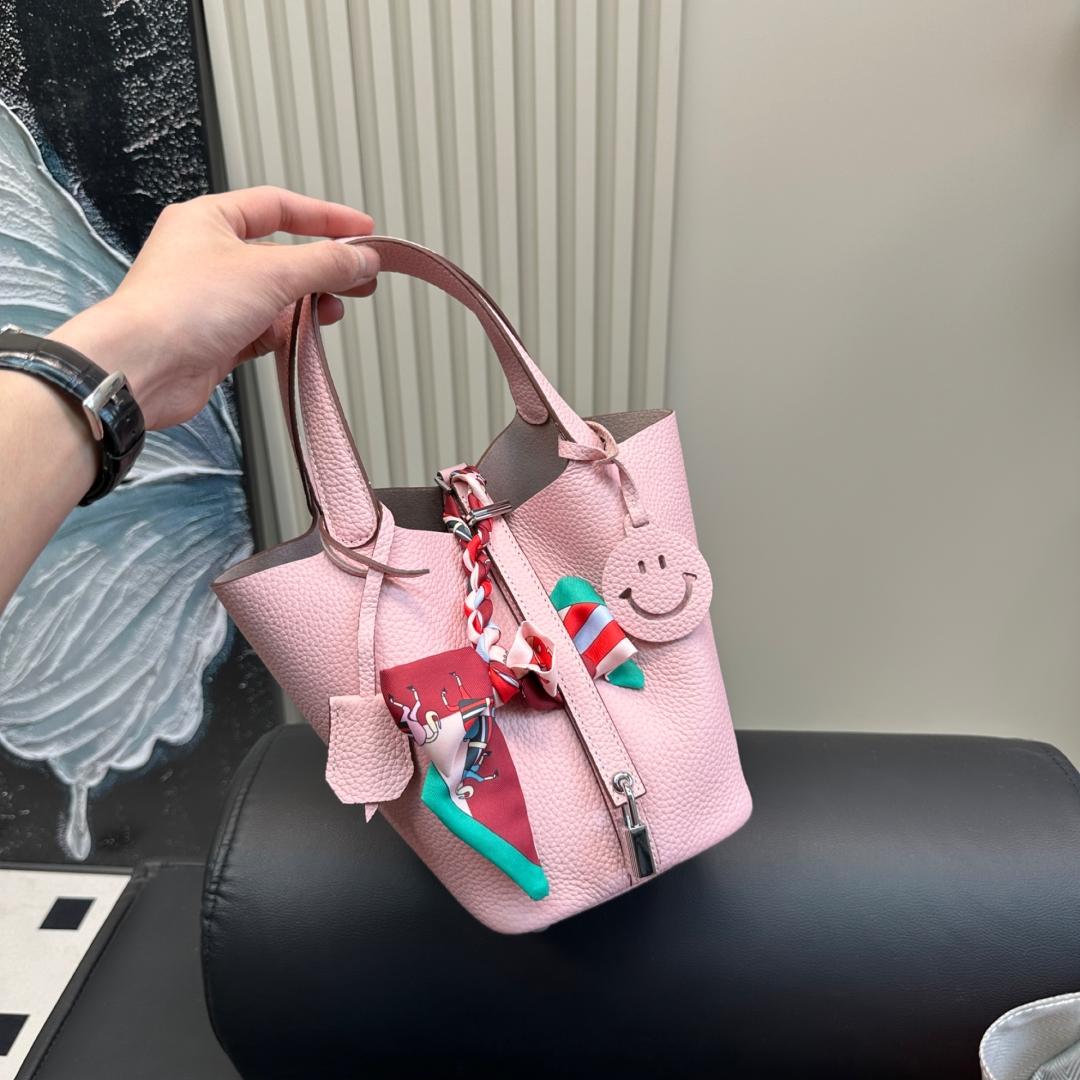 Hermès Picotin Lock 13 Bucket Bag in Pink Togo Leather with Palladium Hardware - Image 8
