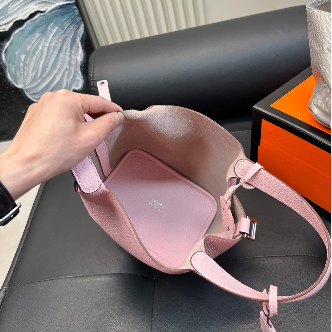 Hermès Picotin Lock 13 Bucket Bag in Pink Togo Leather with Palladium Hardware - Image 9