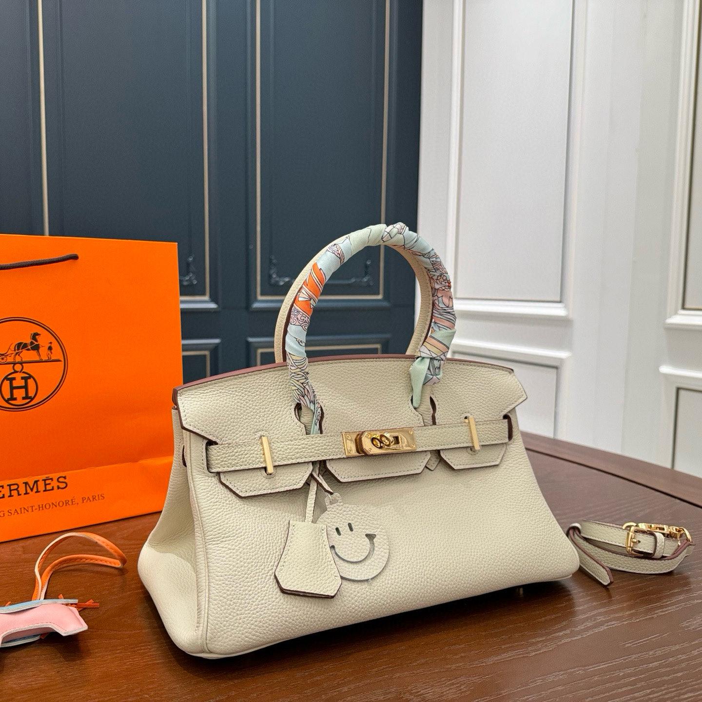 Hermès Birkin 30 in Cream Togo Leather with Gold Hardware - Image 4