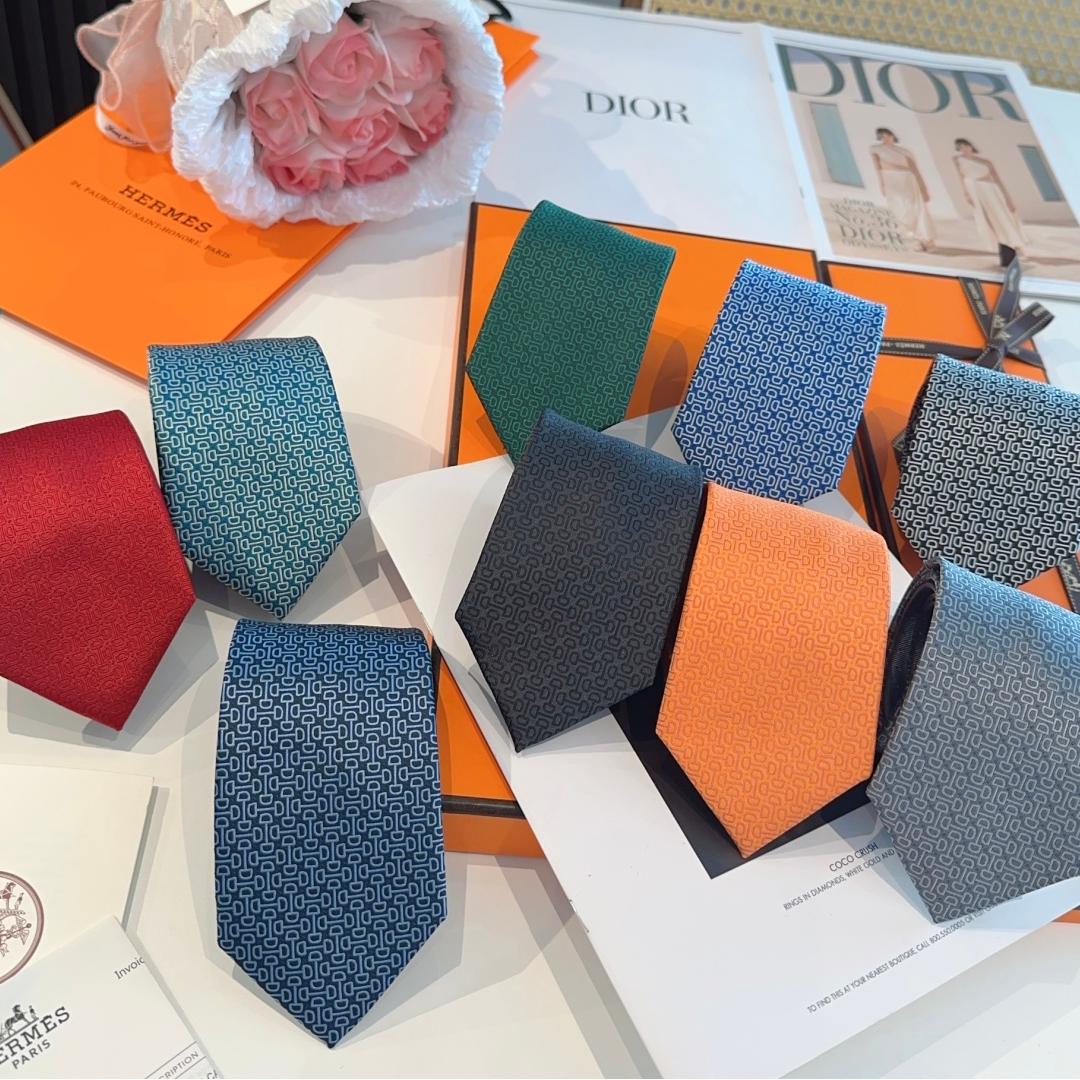 Hermès Blue Geometric Twill Silk Tie for Men - Image 9