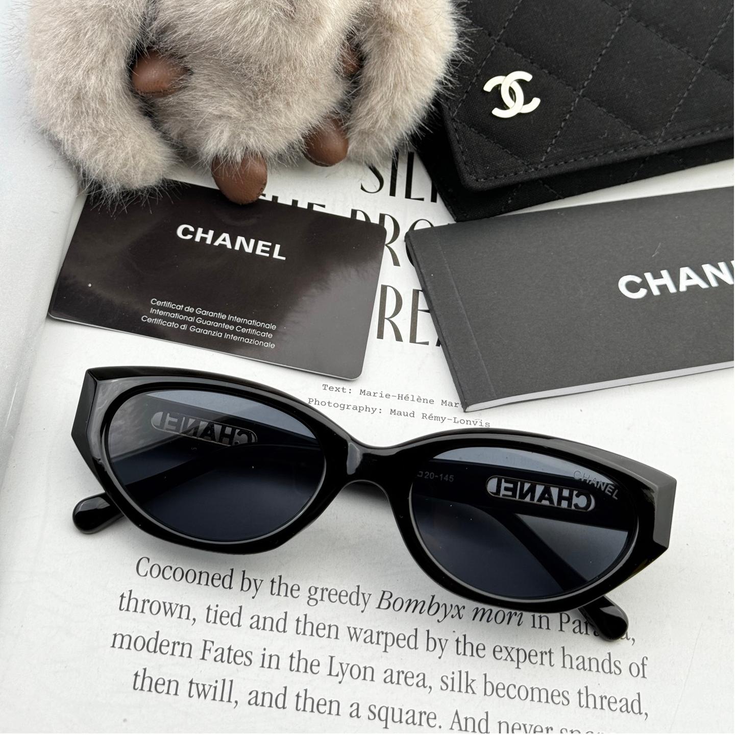 Chanel-Inspired Slim Cat-Eye Sunglasses · Classic Black UV-Protective Lenses - Image 2