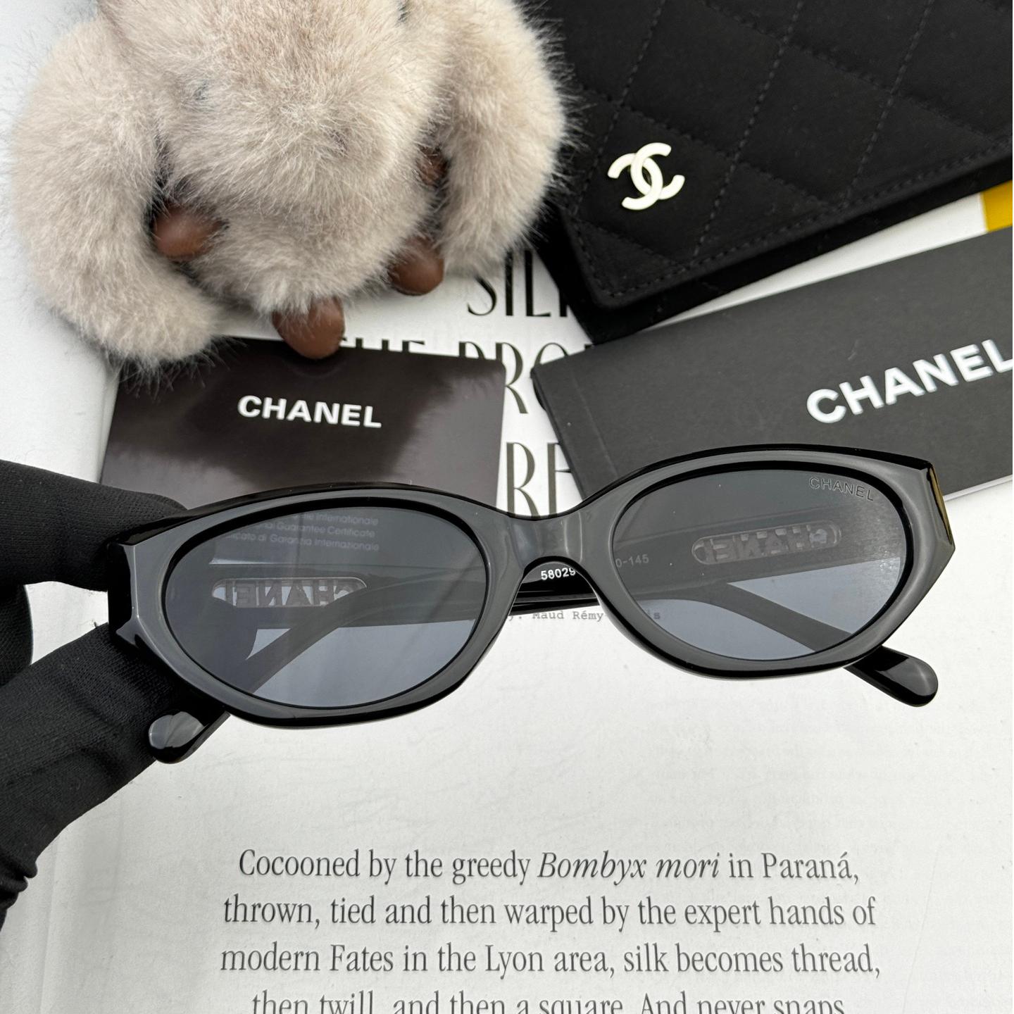 Chanel-Inspired Slim Cat-Eye Sunglasses · Classic Black UV-Protective Lenses - Image 5