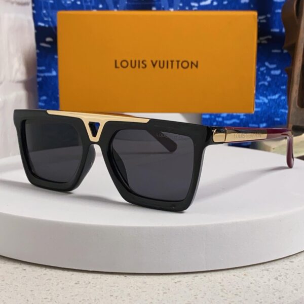 Louis Vuitton Retro Square Sunglasses · Tortoise Acetate Frame & Gradient Brown Lens