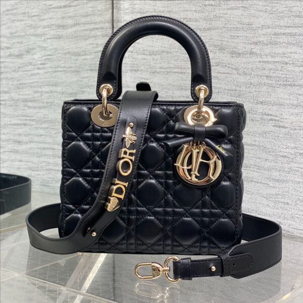 Lady's Latest Four-Pocket Bow-Tie Diana Bag in Lambskin